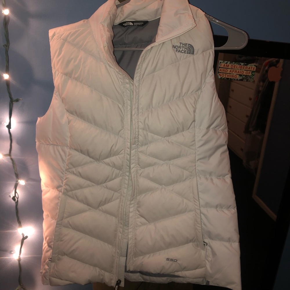 White north face vest - NEVER WORN